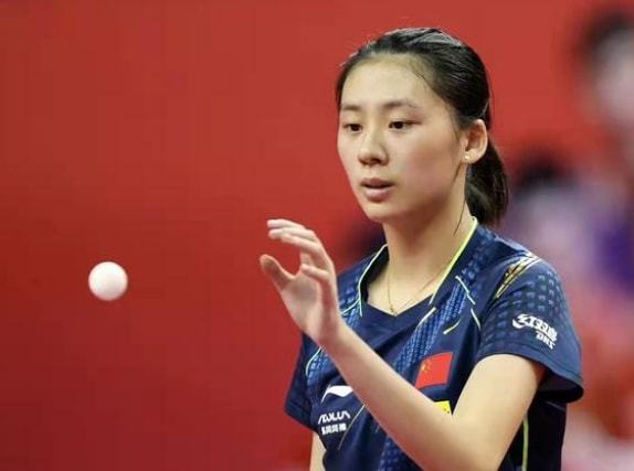 也像冒号 也像冒号